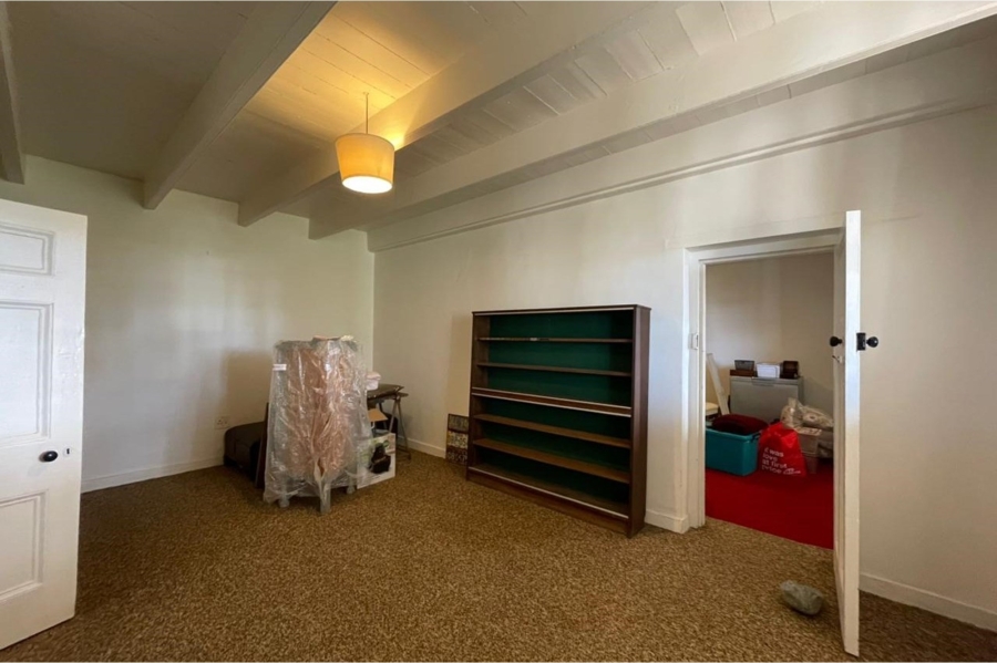 5 Bedroom Property for Sale in Stompneus Bay Western Cape